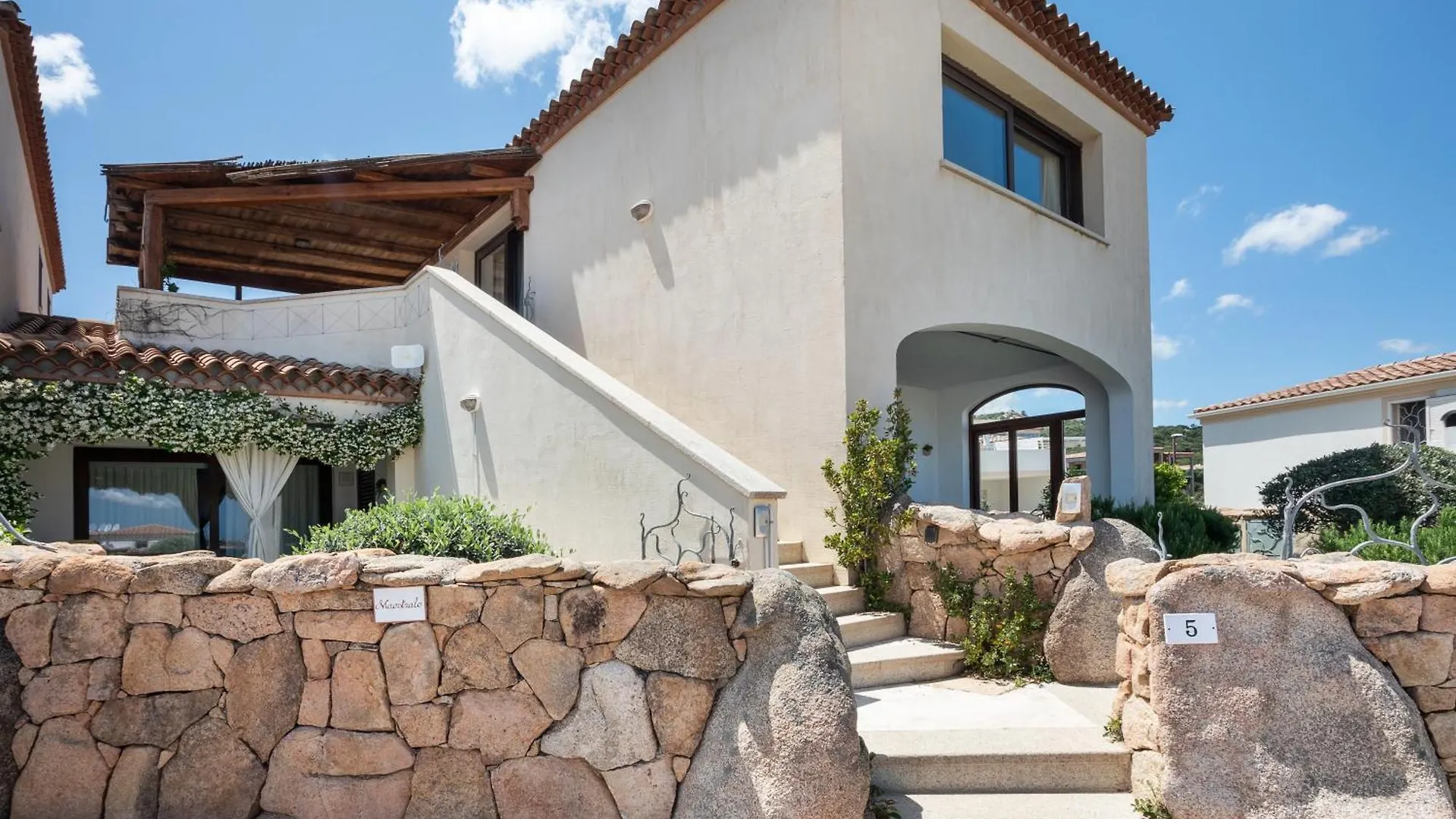 Le Maree Apartments Cannigione 0*,  Italy