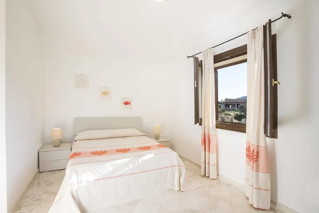 Le Maree Apartments Cannigione Holiday home