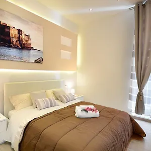 alexandra-exclusive-apartment.hotels-amalfi.com/