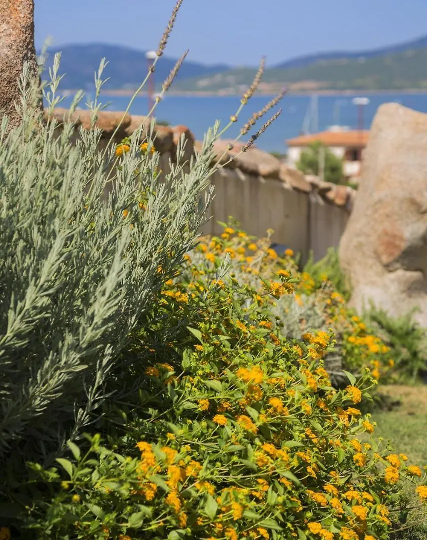 Le Maree Apartments Cannigione 0*,  Italy